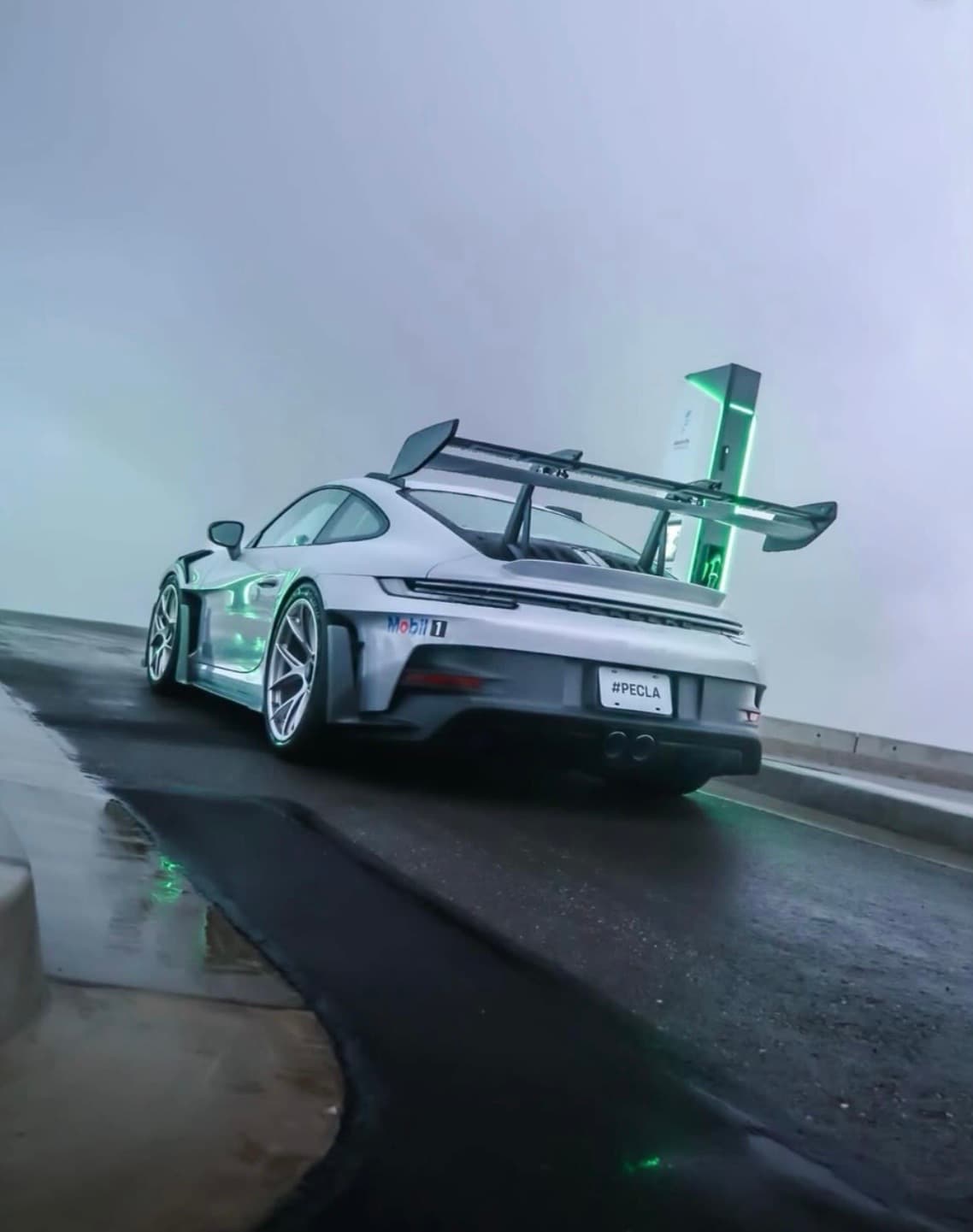 Porsche GT3 in the rain